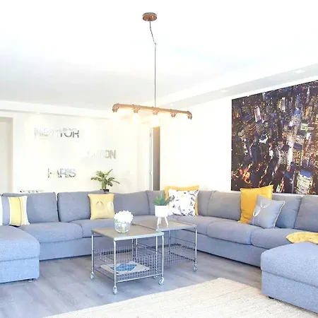 Welcoming Chalet In With Pool And Air Conditioning *