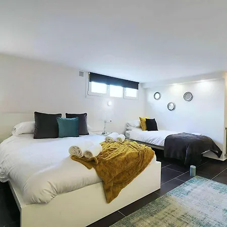 Welcoming Chalet In With Pool And Air Conditioning Chalet Marbella