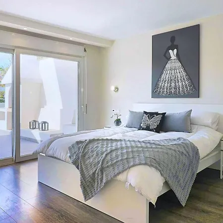 Welcoming Chalet In With Pool And Air Conditioning *