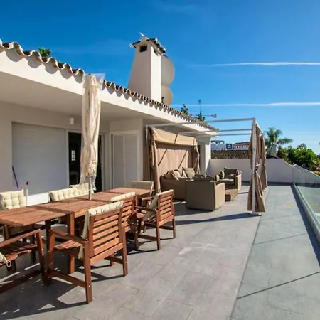 Chalet Welcoming Chalet In With Pool And Air Conditioning *