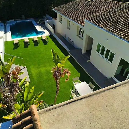 Chalet Welcoming Chalet In With Pool And Air Conditioning *