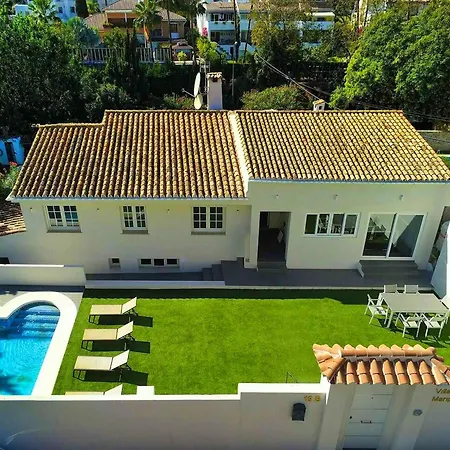 Welcoming Chalet In With Pool And Air Conditioning Marbella